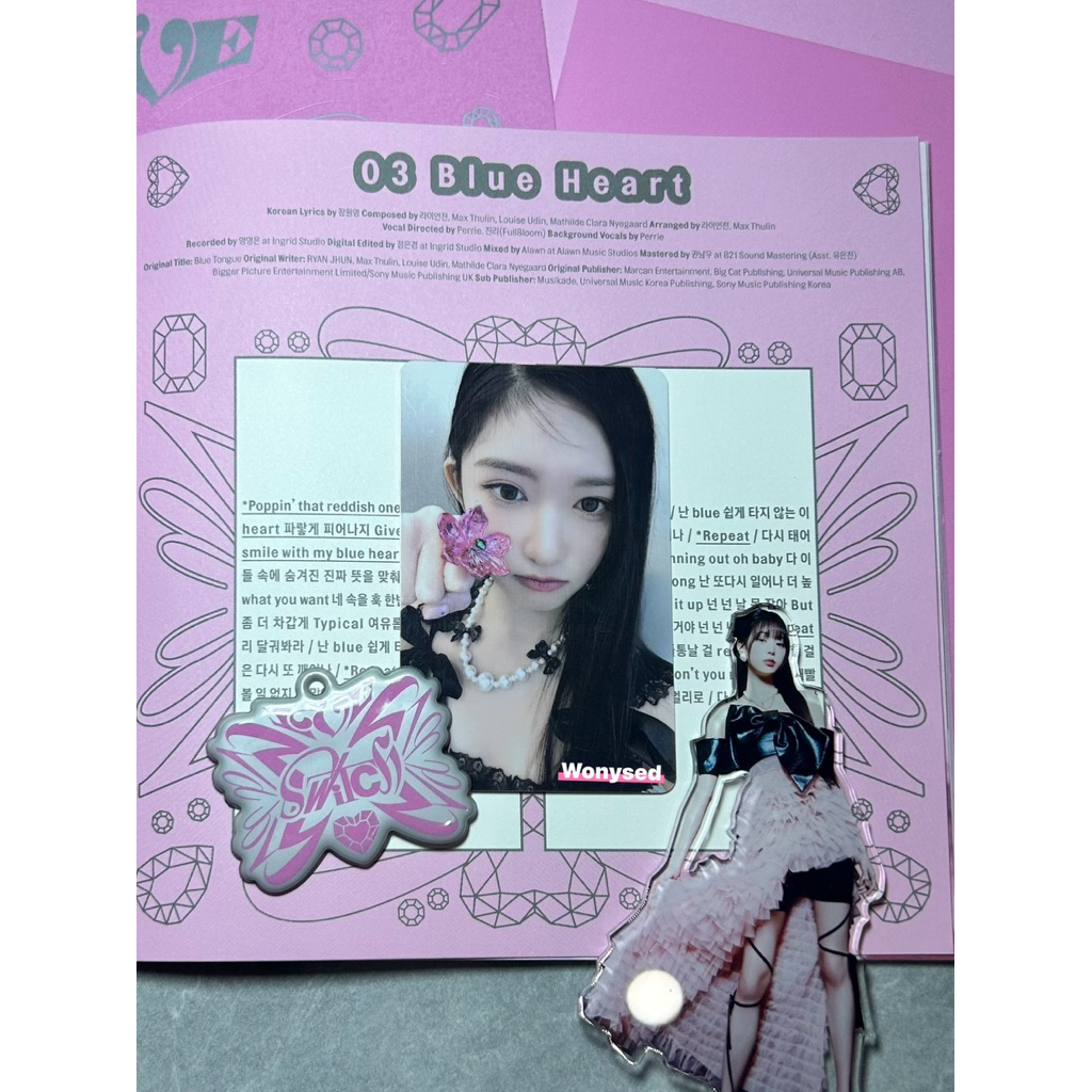 IVE Leeseo Gaeul Liz Official Photocard