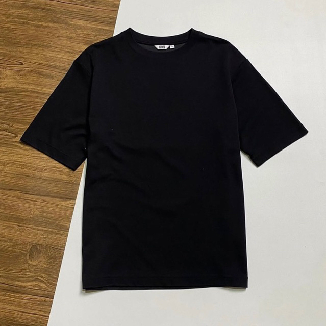 T-SHIRT UNIQLO AIRISM BLACK