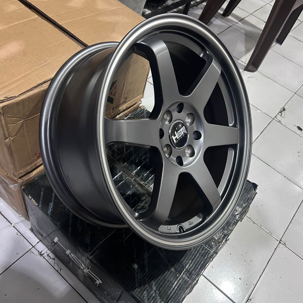 Velg racing jdm te 7 hsr original tokyo oshu r17 lebar 75/9 et 40-35 velg mobil jazz livina raize