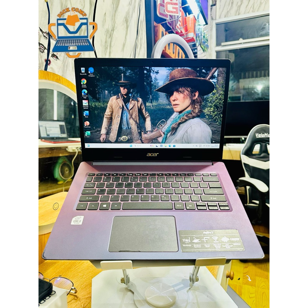Acer Aspire 5. core i3 gen 10. ram 8/512gb ssd. normal