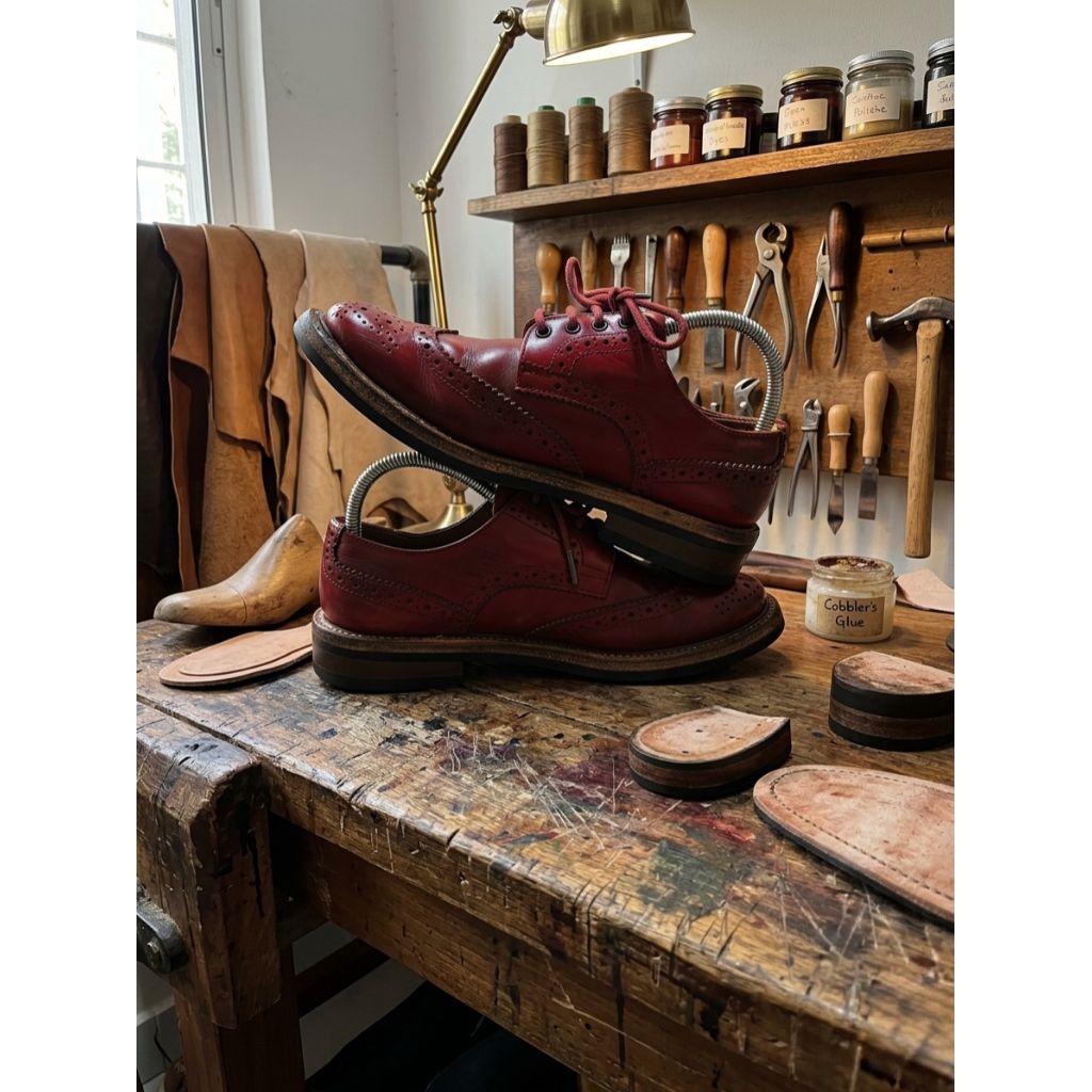 Sepatu Kulit Wingtip Merah