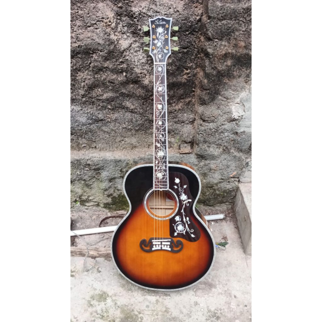 Gibson J200 Spesial Custom