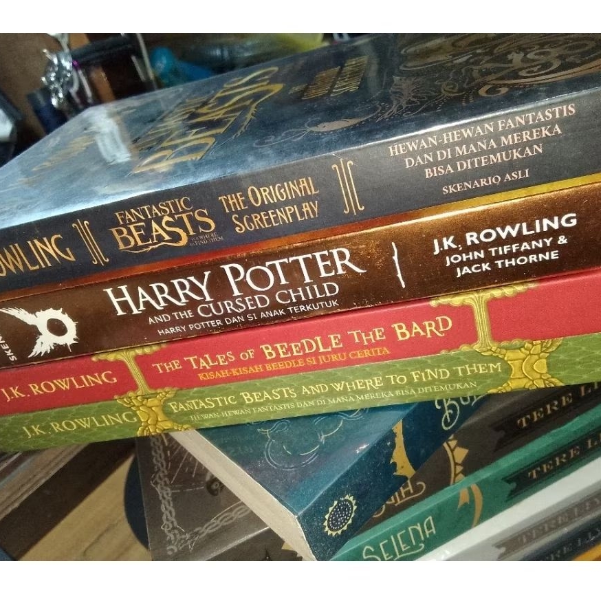 PRELOVED NOVEL HARRY POTTER FANTASTIC BEAST THE TALES OF
BEEDLE THE BARD