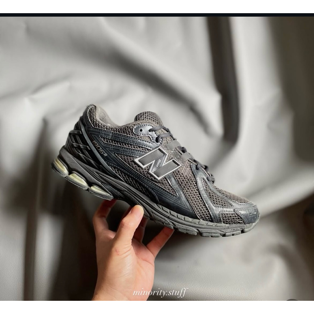 Nb 1906r black metallic
