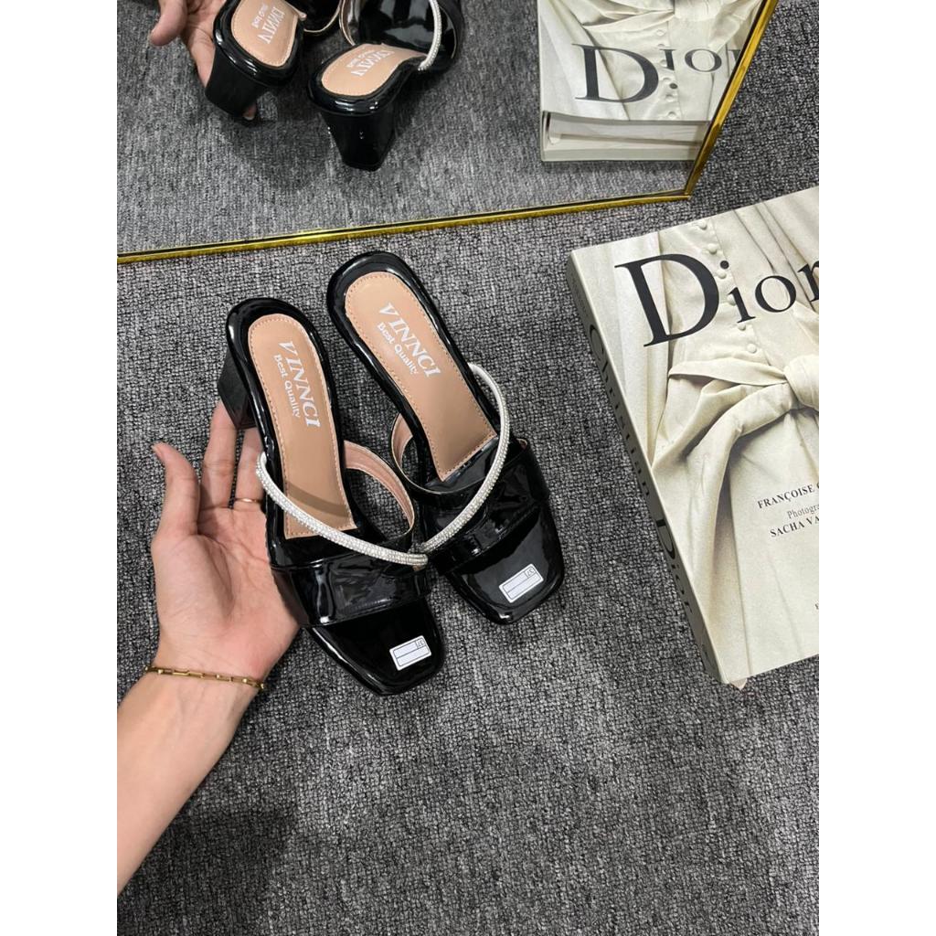 SANDAL WANITA SANDAL TEPLEK SANDAL PANSUS SANDAL HEELS SANDAL TALI SANDAL FLAT