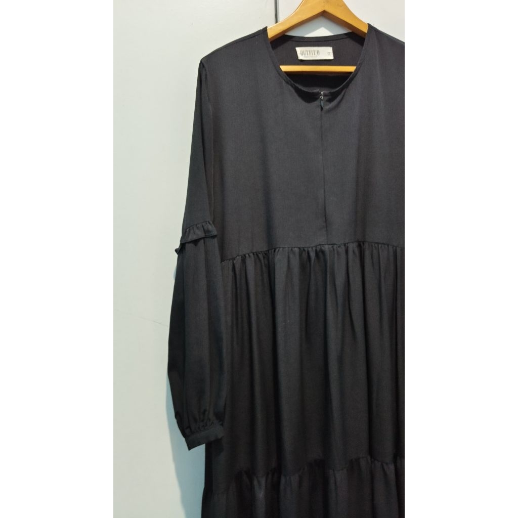 PL MIDI DRESS BY OUTFIT.O