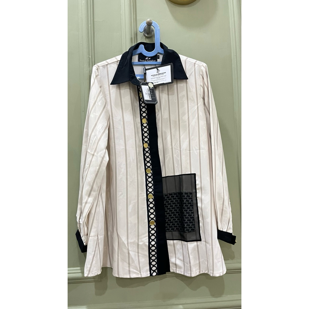 chloe blouse by Zaskia Sungkar