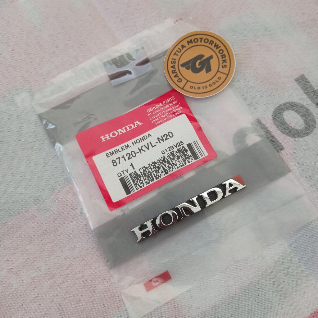 87120 KVL N20 Emblem Tulisan Honda Dasi Tameng Depan Kirana Karisma 125 D X Supra X 125 Lama Old Law