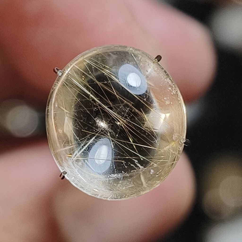 BATU KECUBUNG RAMBUT EMAS NATURAL QUARTZ