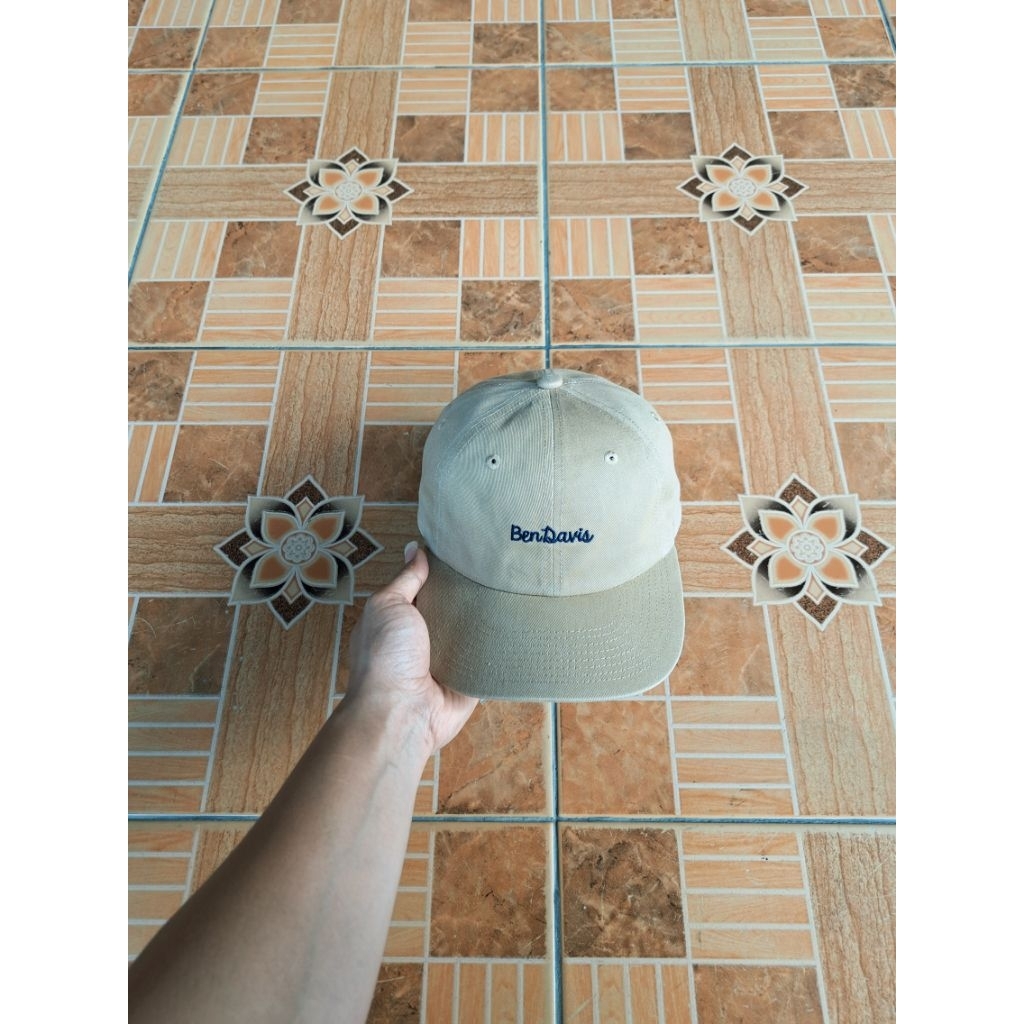TOPI BEN DAVIS