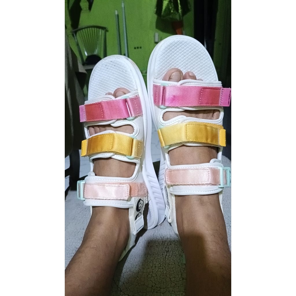 sepatu sandal NB Caravan size 44 bekas original second preloved