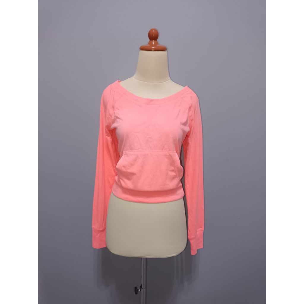 Kaos olahraga Preloved
