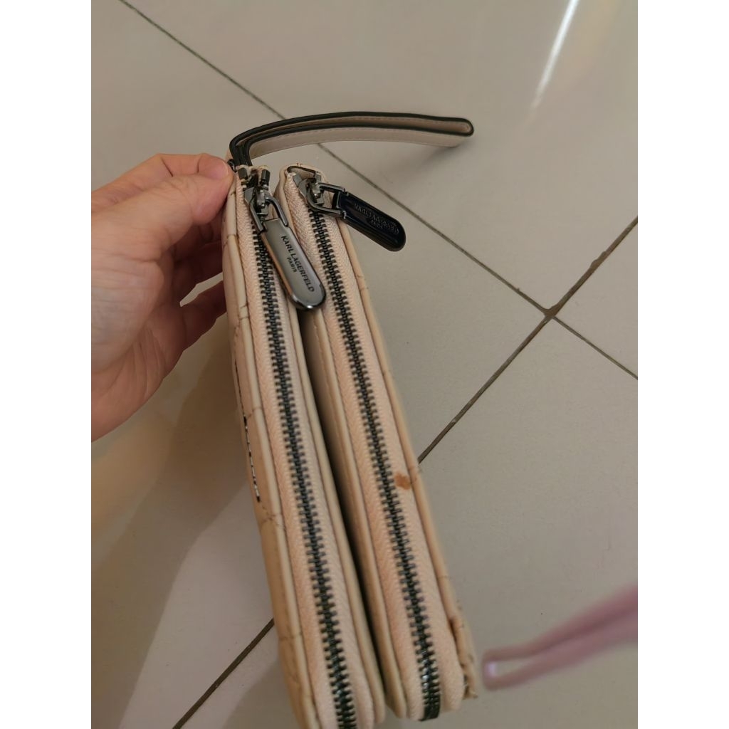 Preloved double wristlet karl lagerfeld