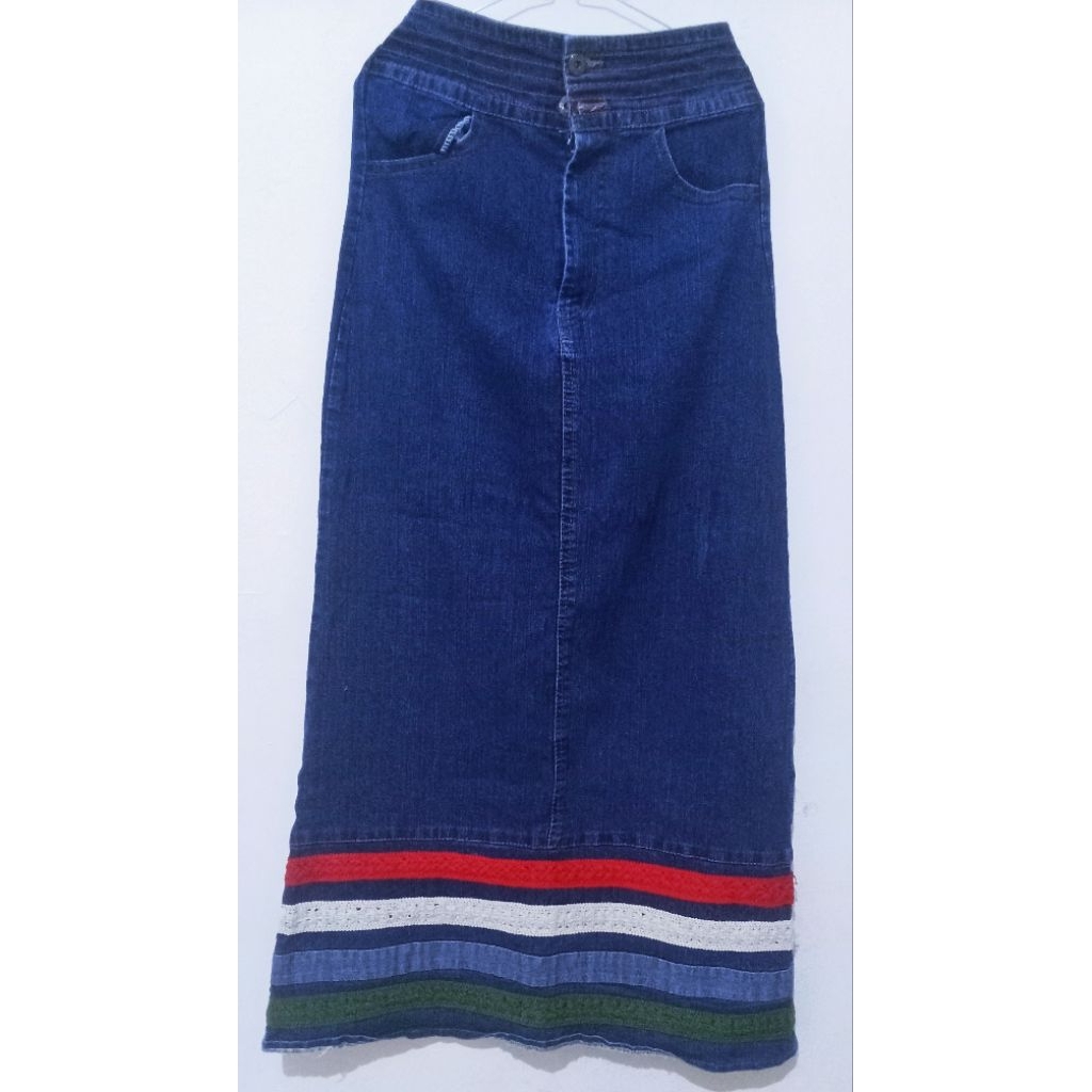 rok panjang levis