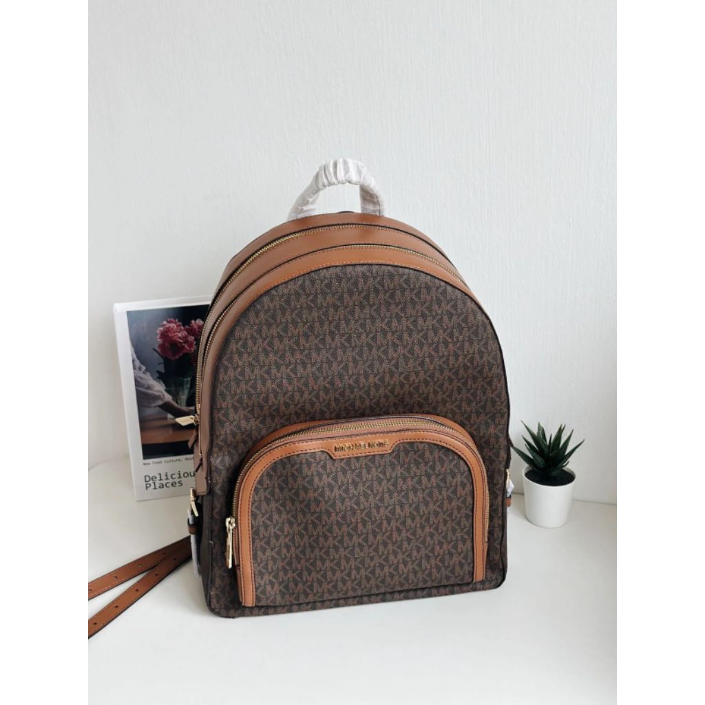 MK Jaycee Large Signature Backpack Brown n