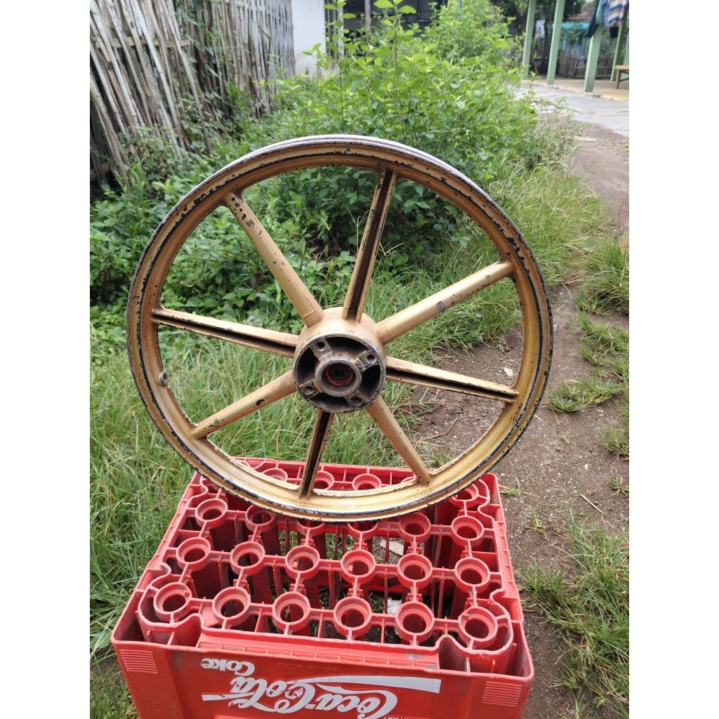 velg depan palang 8 merk sprint ukuran 1.40-17 pnp Jupiter MX, Jupiter Z, Vega R, Vega ZR, F1ZR