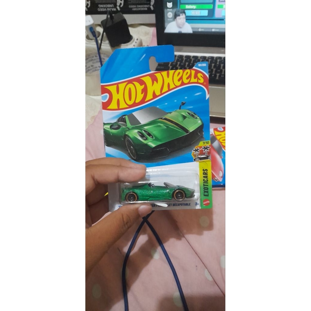 HOT WHEELS REGULER PAGANI HUAYRA