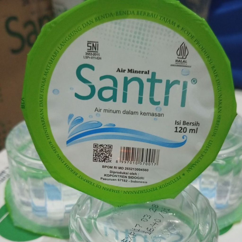 Air Mineral Santri Isi Bersih 120 ml