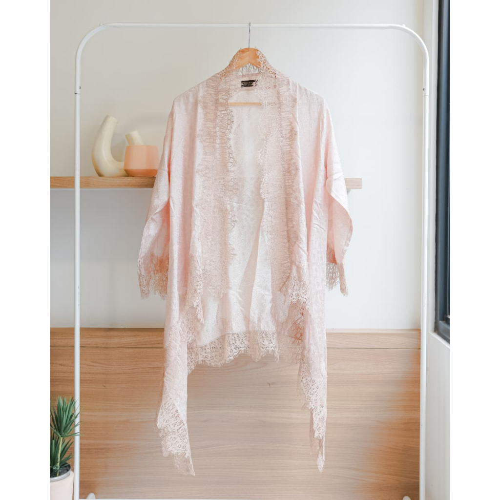 OUTER KIMONO LACE VISCOSE RENDA OUTER SATIN OUTER BERLENGAN VISCOSE KONDANGAN FORMAT BATIK OUTER PRE