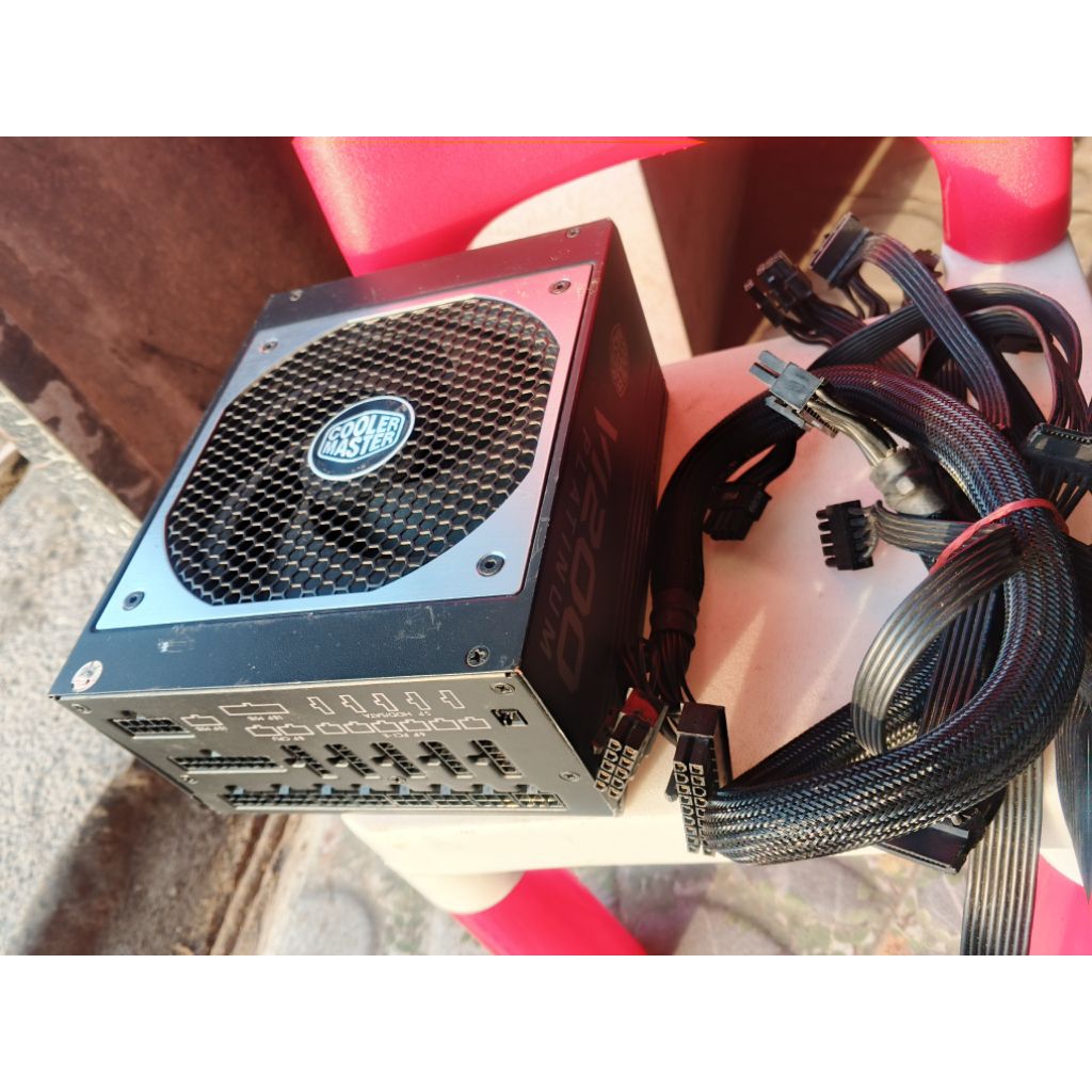 psu pure 1200watt cooler master 80+ platinum modular
