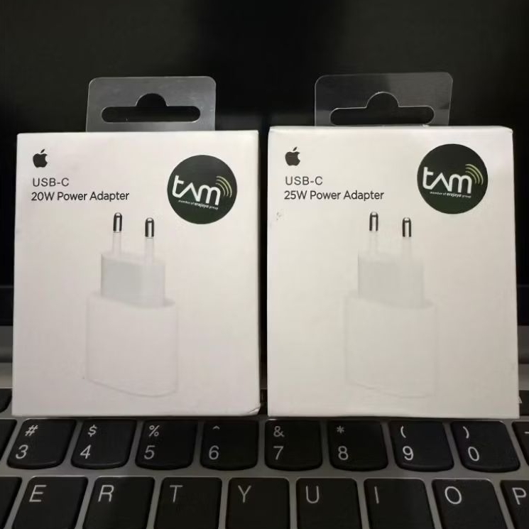 Adaptor Adapter Charger 20Watt & 25Watt iphone USB-C Original 100%
