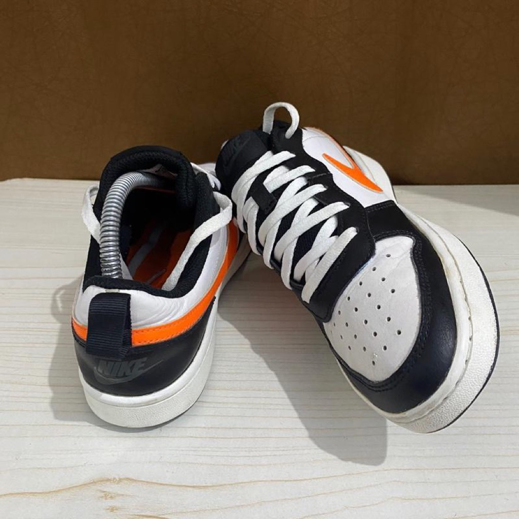 Sepatu second - PRELOVED Nike Court Borough Low 2 White/Black/Orange Size US 5.5Y / 38