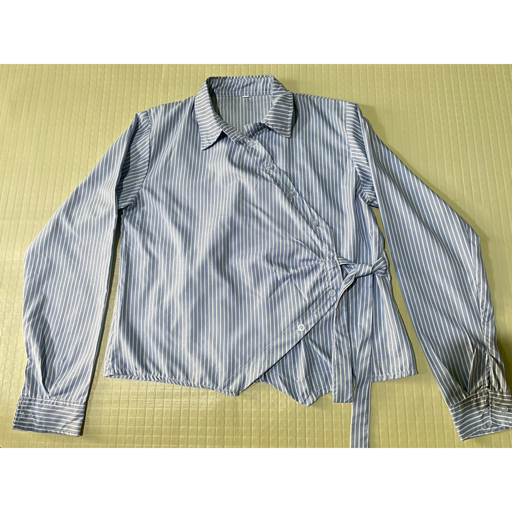 kemeja salur biru