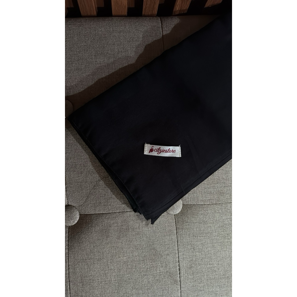 kerudung segiempat paris jadul warna hitam