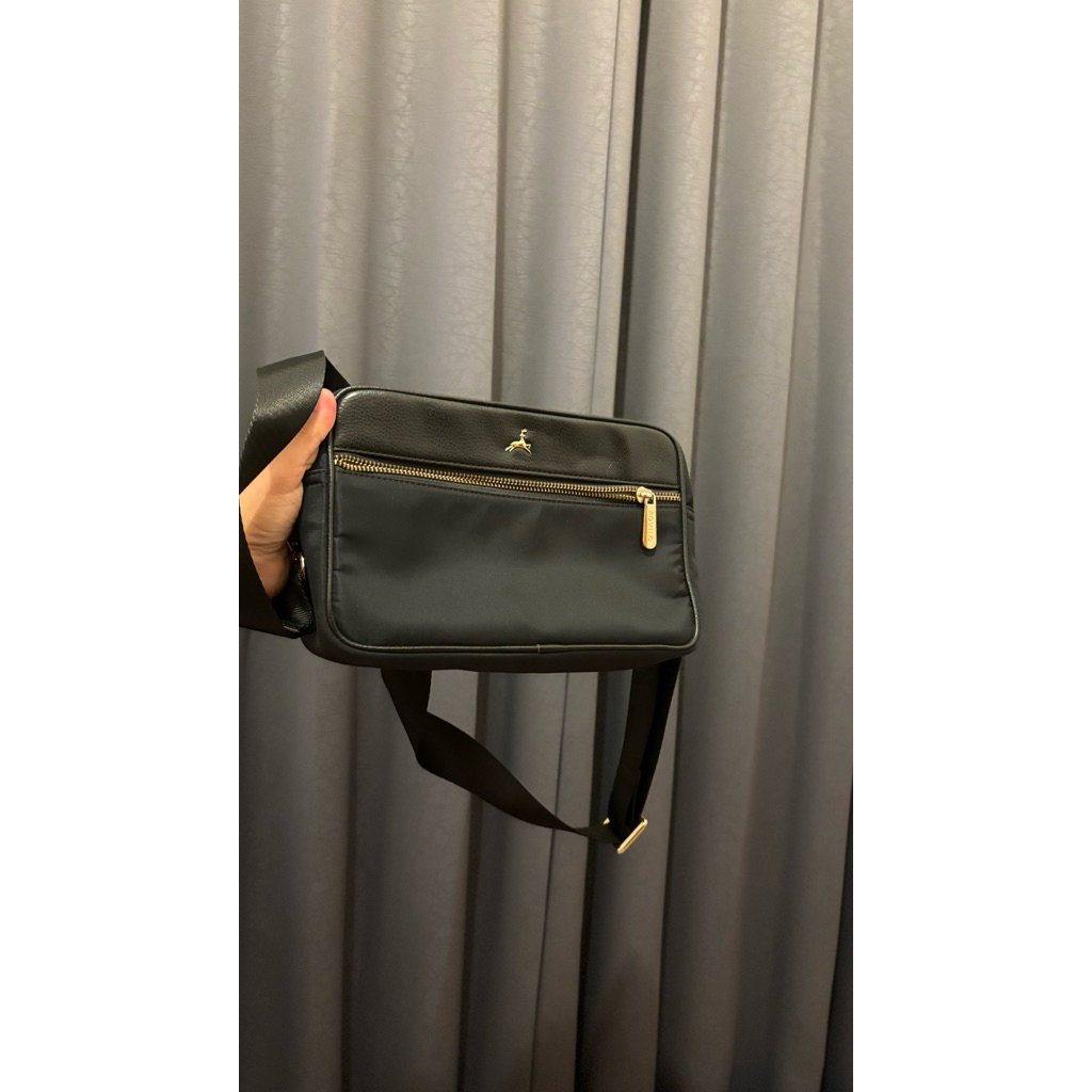 tas selempang povilo preloved