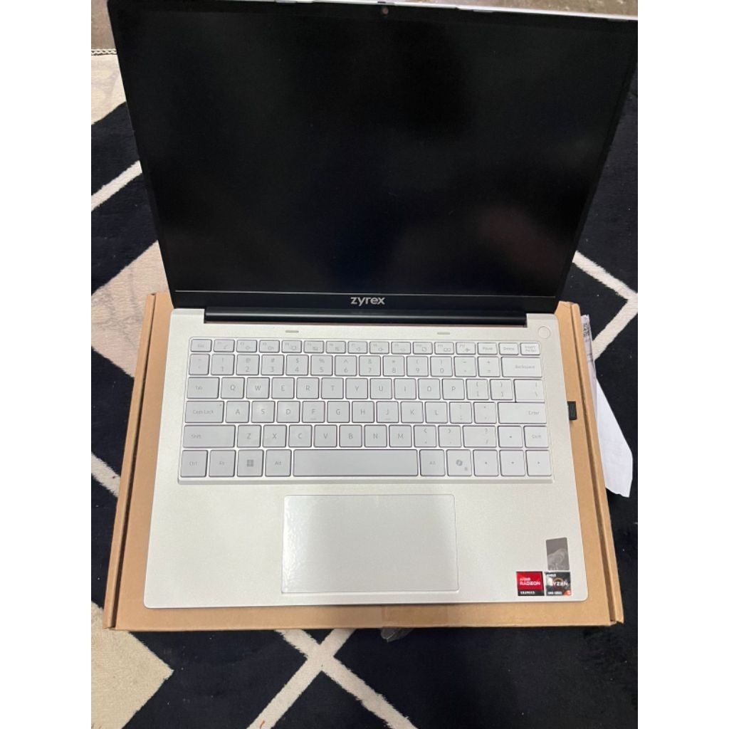 Zyrex D - Tech Pro V1 6600 H 16/512