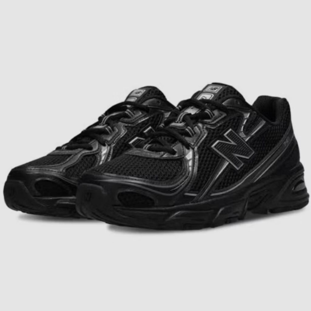 Sepatu NB 740 Black Silver (100% Original) Asli - UK 40