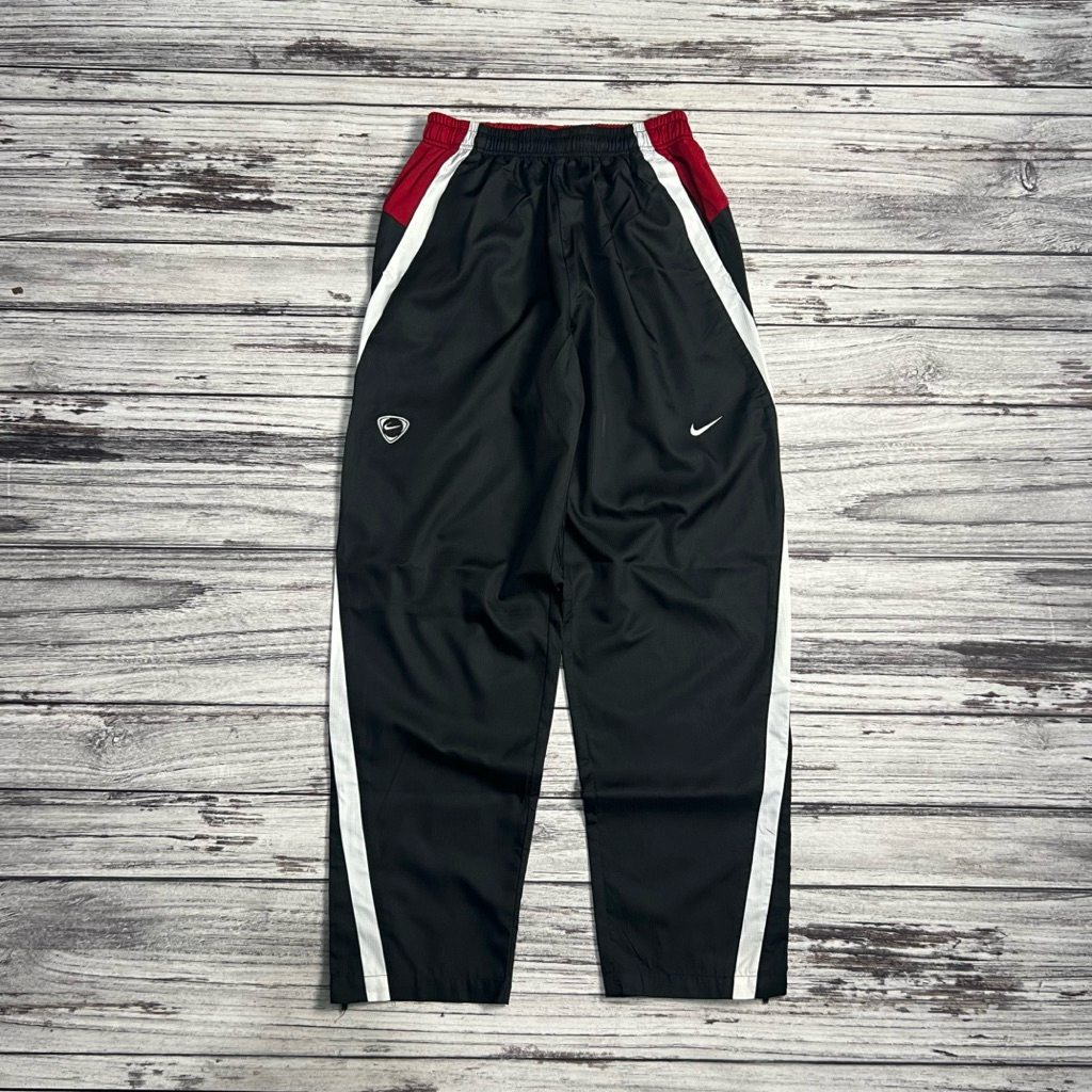 trackpants nike