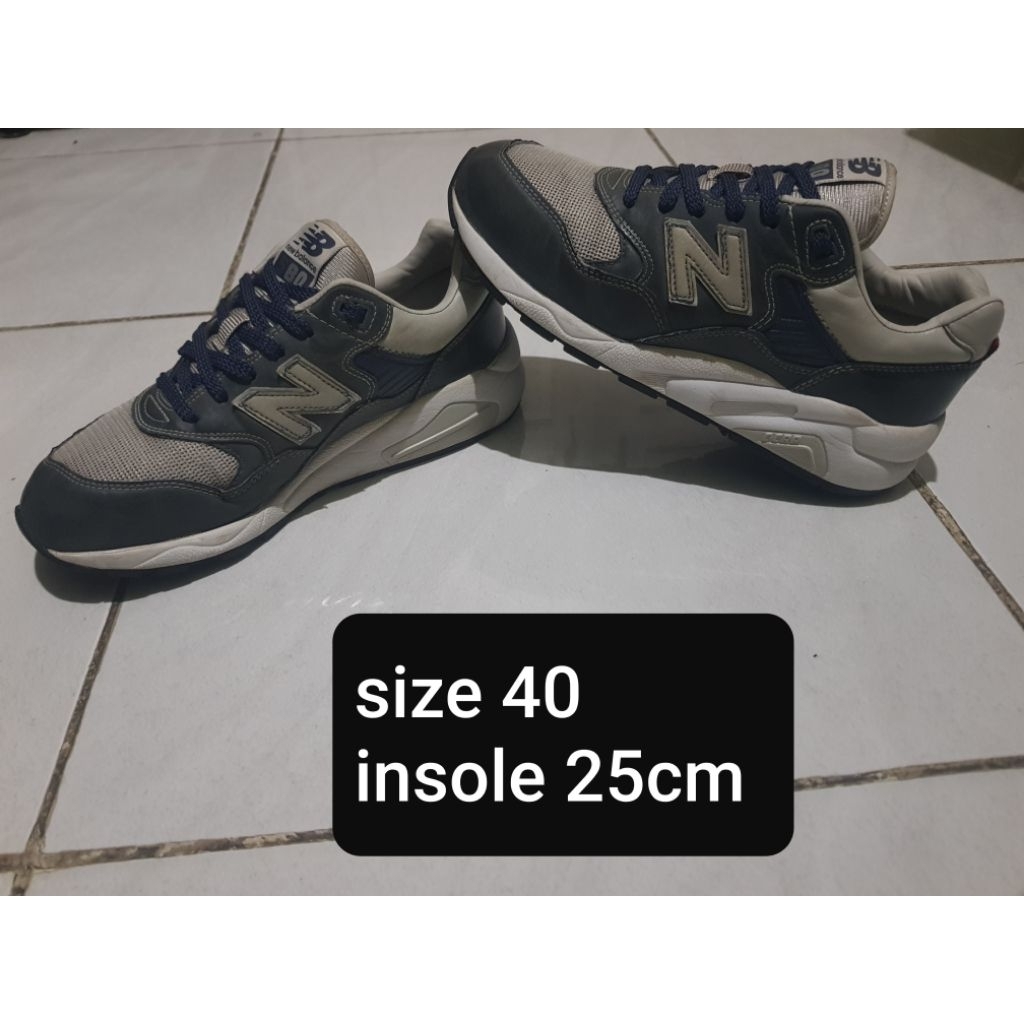 SepatuSneakerSportNB580