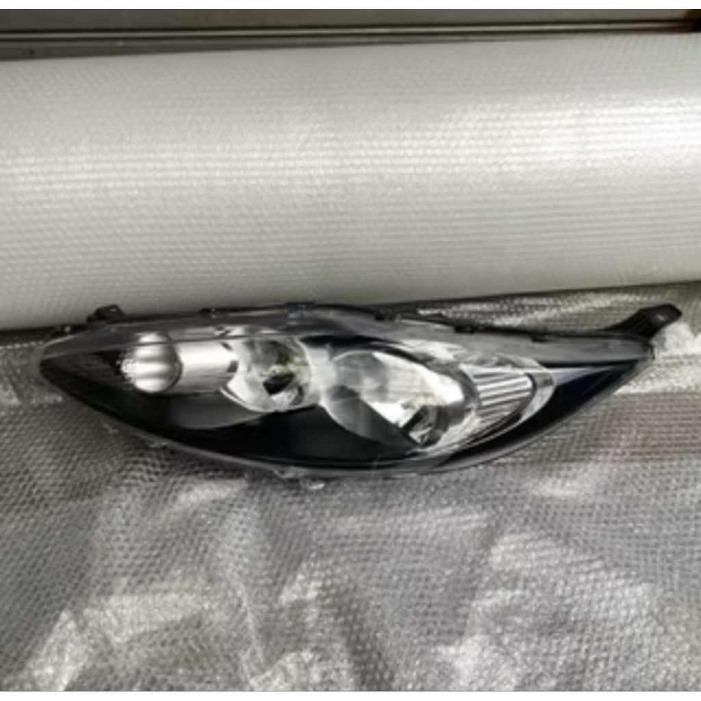 Headlamp lampu depan ford fiesta 2010 2011 2012 2013 original