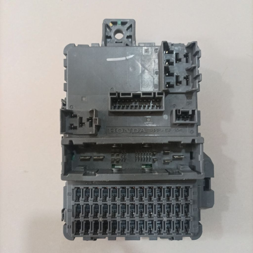SFUSE BOX FUSEBOX BOX SEKRING CRV TURBO 38200-TMCQ211 LV ORIGINAL