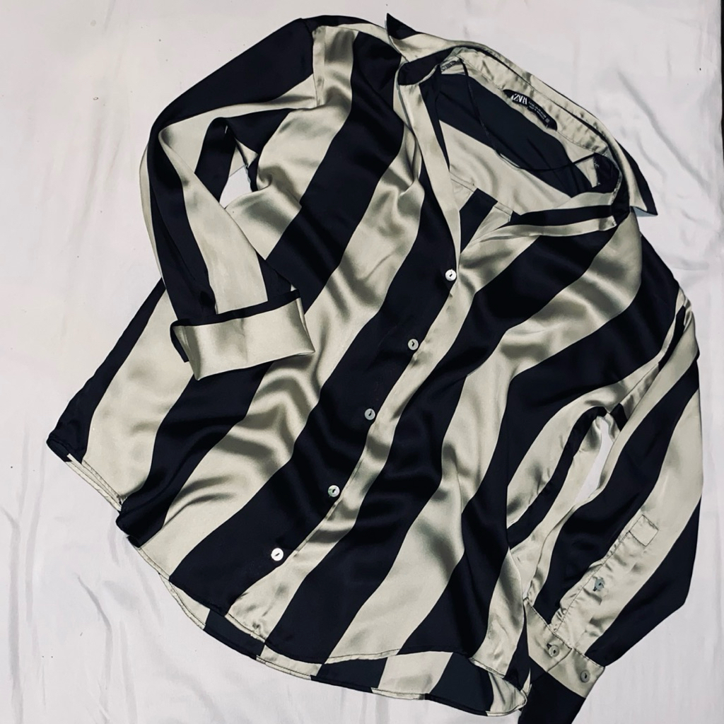 Kemeja Zara Stripe Oversized Shirt