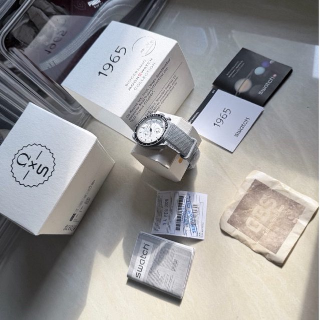 Swatch Omega 1965 Moon Moonswatch 1965 Mission to the Moonphase Original Resmi SwatchxOmega Tribute 
