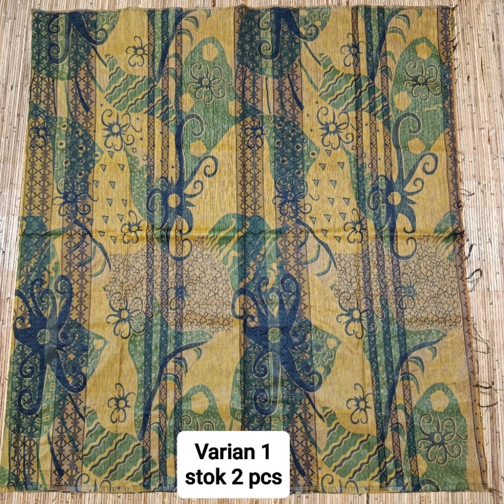 Kain tenun seser motif dayak kalimantan