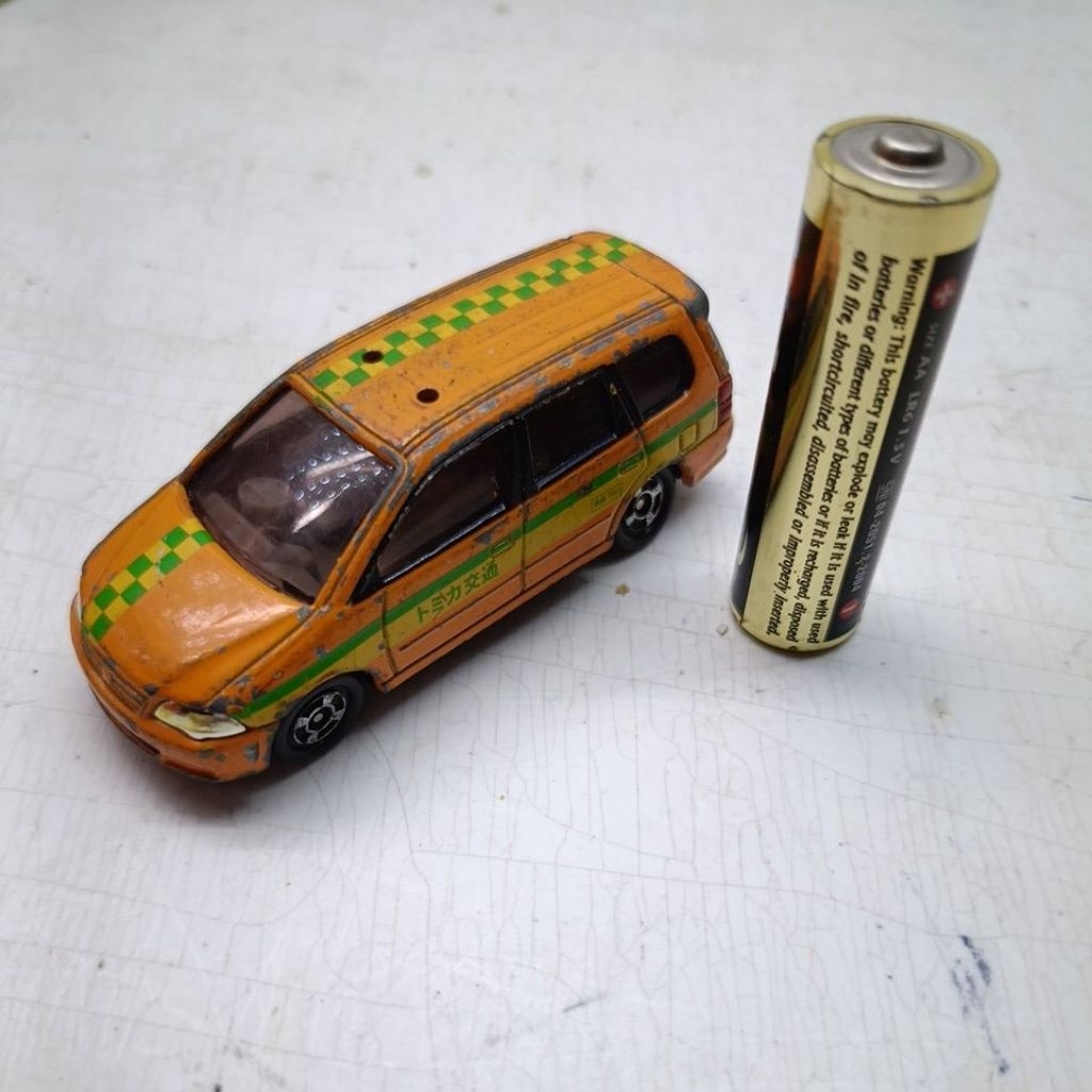 MOBIL DIECAST TOMICA HONDA ODYSSEY