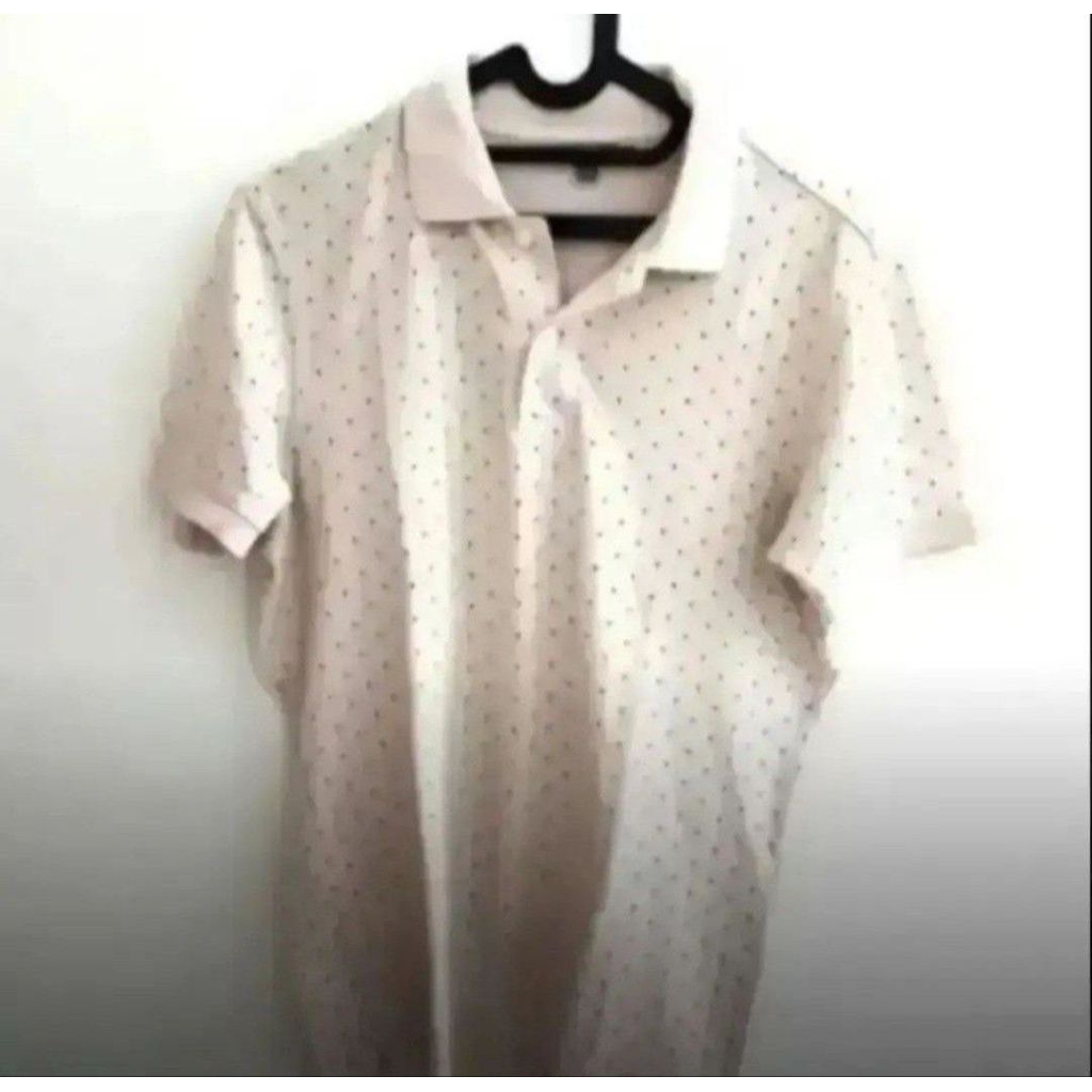 Kaos Berkerah Pria. Merk Uniqlo