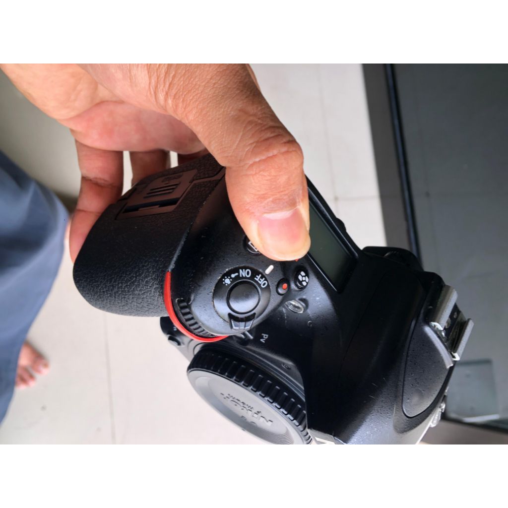 NIKON D750