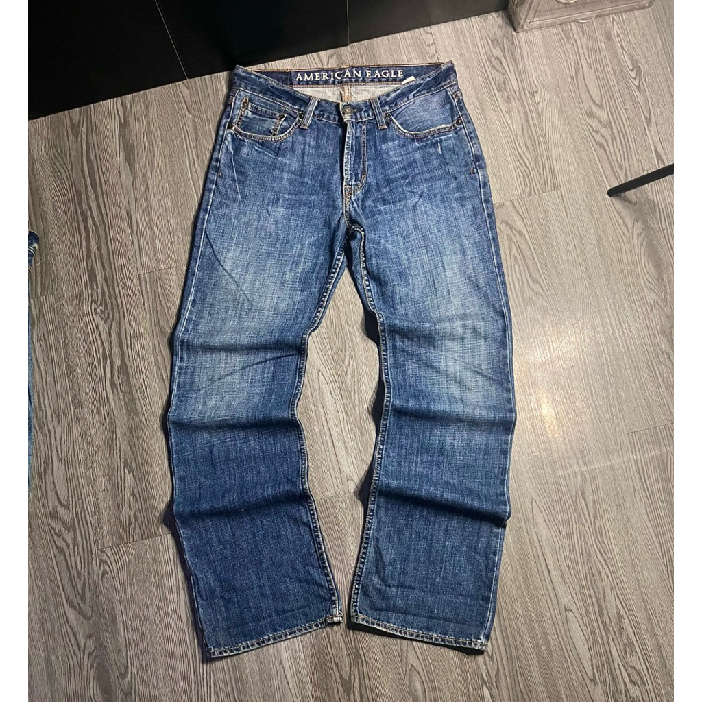 AMERICAN EAGLE BLUE JEANS