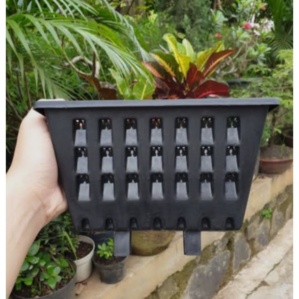 Pot Vertikal Garden Pot Tempel Pot Taman Vertikal Garden Siap Pajang - Pot Plastik Warna Hitam Verti