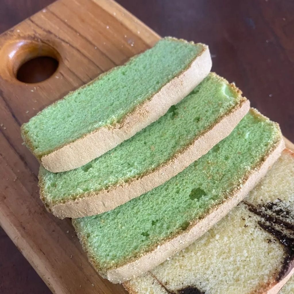Bolu Panggang Pandan Premium 200gr Bolu Kering Roti Panggang Kering