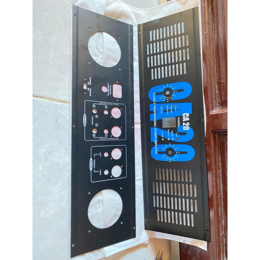 Panel Box CA 20 Amplifier Profesional dengan Aksesori Lengkap
