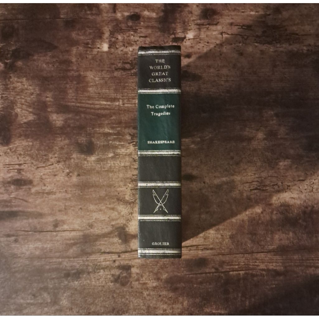THE WORLD'S GREAT CLASSICS THE COMPLETE TRAGADIES SHAKESPEARE