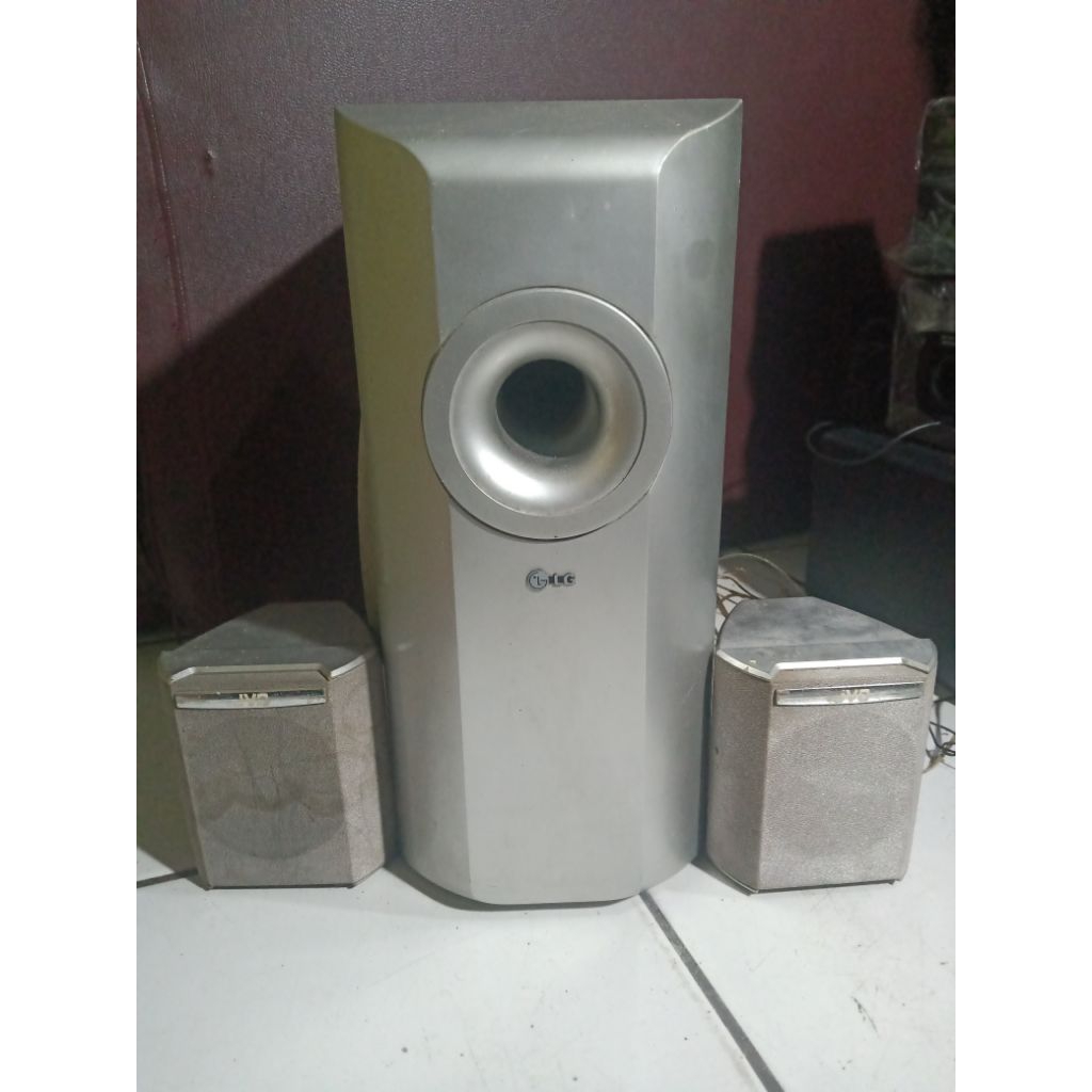 Speaker Pasif Subwoofer LG dan Satelit JVC..