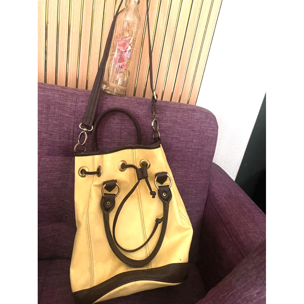 Tas bucket serut wanita