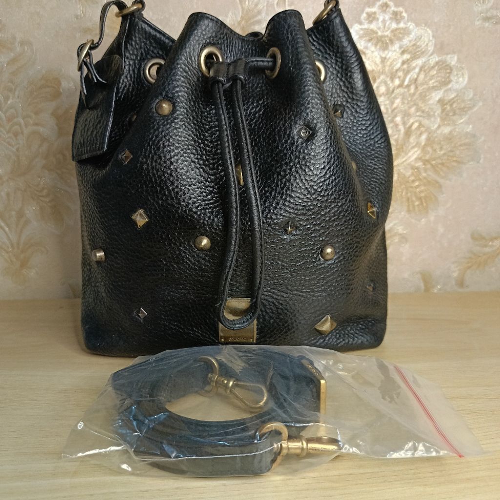 Couronne Bucket Bag