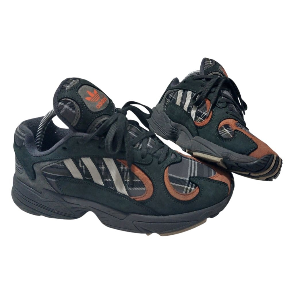 Sepatu Second Adidas yung 1 size 42 original